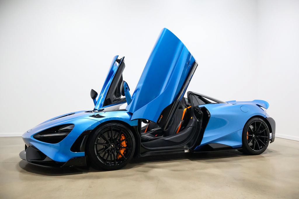 Used 2022 McLaren 765LT RWD image 11