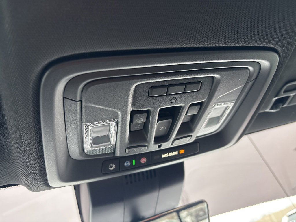 Used 2024 Chevrolet Silverado 1500 High Country w/ Technology Package image 24