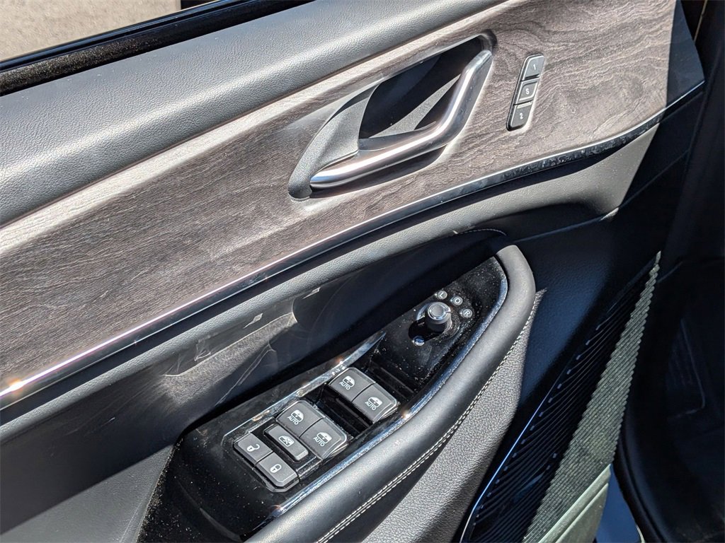 Certified 2023 Jeep Grand Cherokee L Overland w/ Rear Seat Video Group I image 12