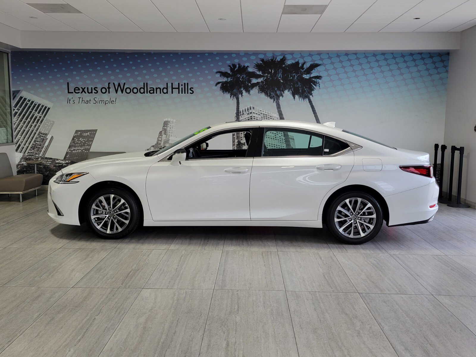 Certified 2025 Lexus ES 350 image 2