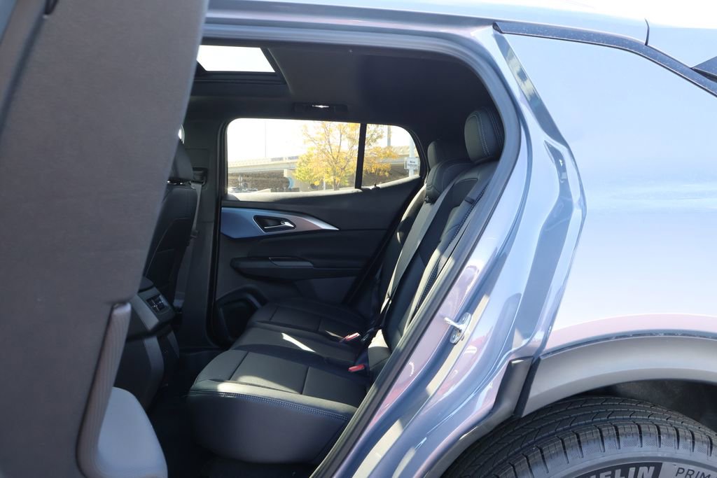 New 2026 Chevrolet Equinox EV LT image 33