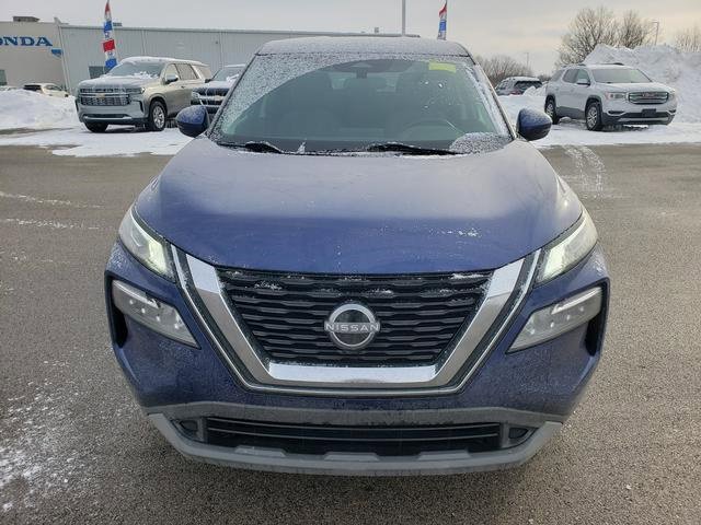 Used 2022 Nissan Rogue SV image 2