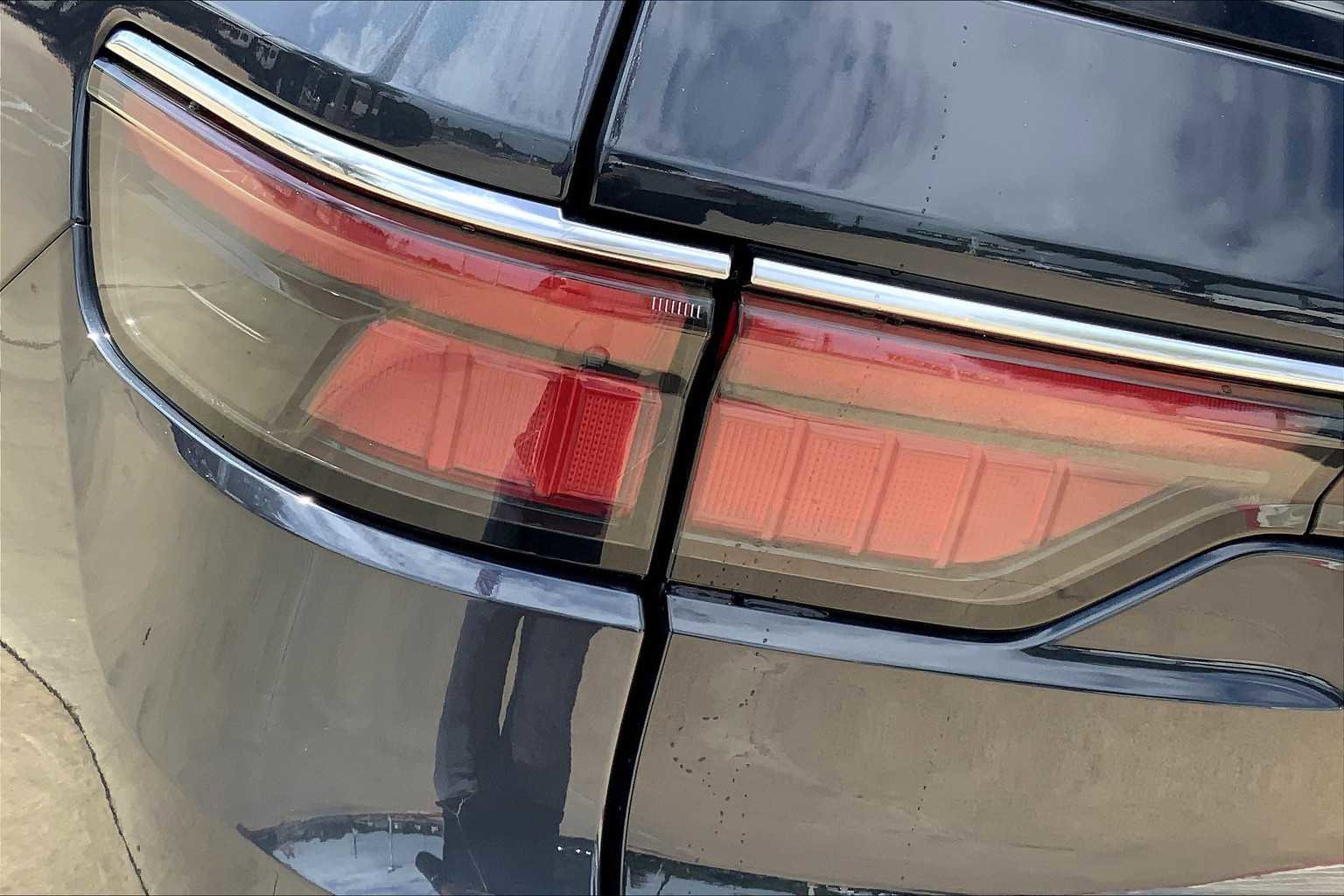 New 2025 Jeep Wagoneer 4WD w/ Convenience Group I image 14