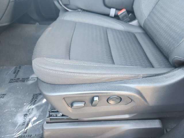 Used 2025 Chevrolet Silverado 1500 Custom Trail Boss AWD/4WD image 25
