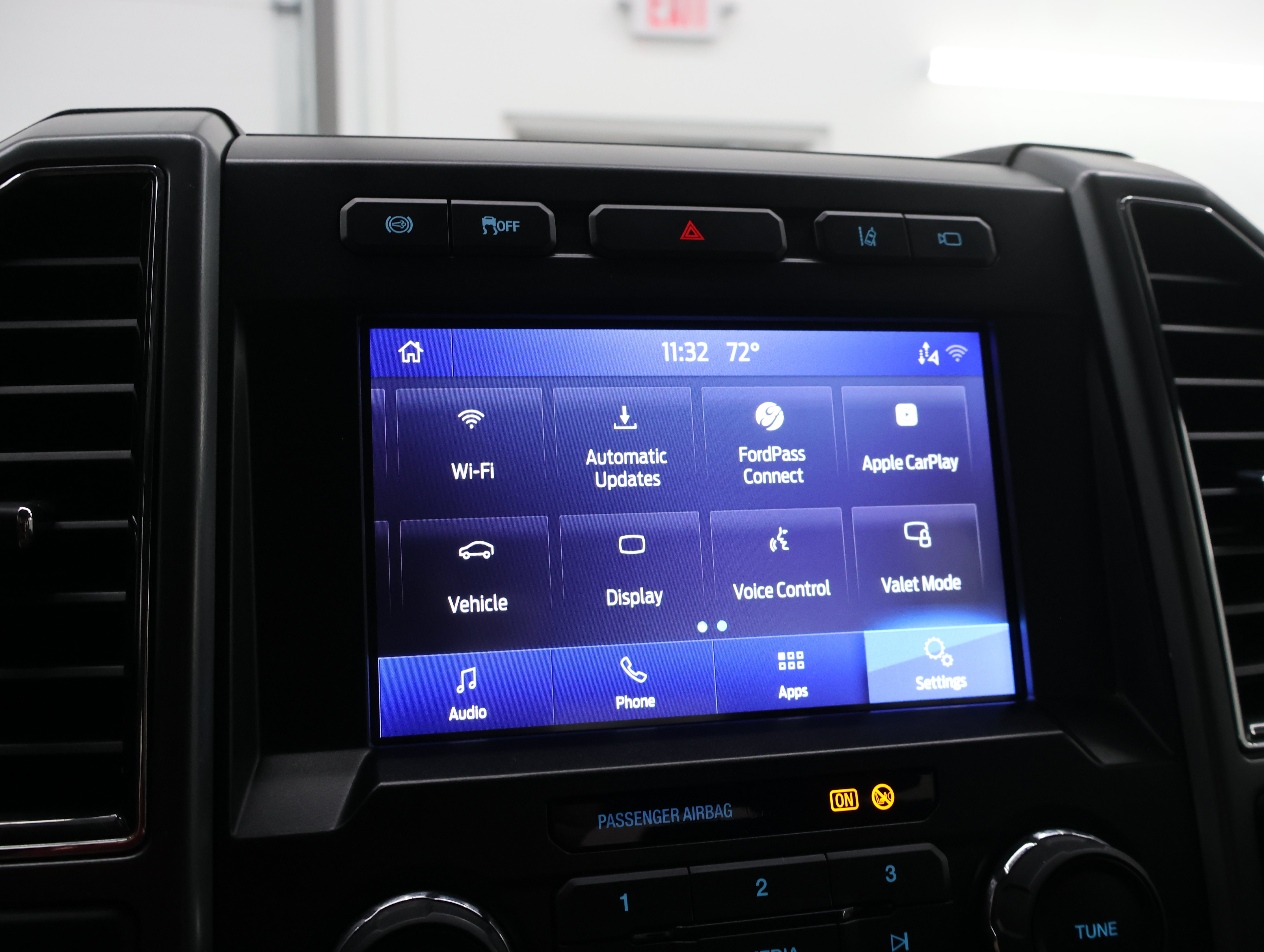 Used 2021 Ford F250 XLT w/ XLT Premium Package AWD/4WD image 54