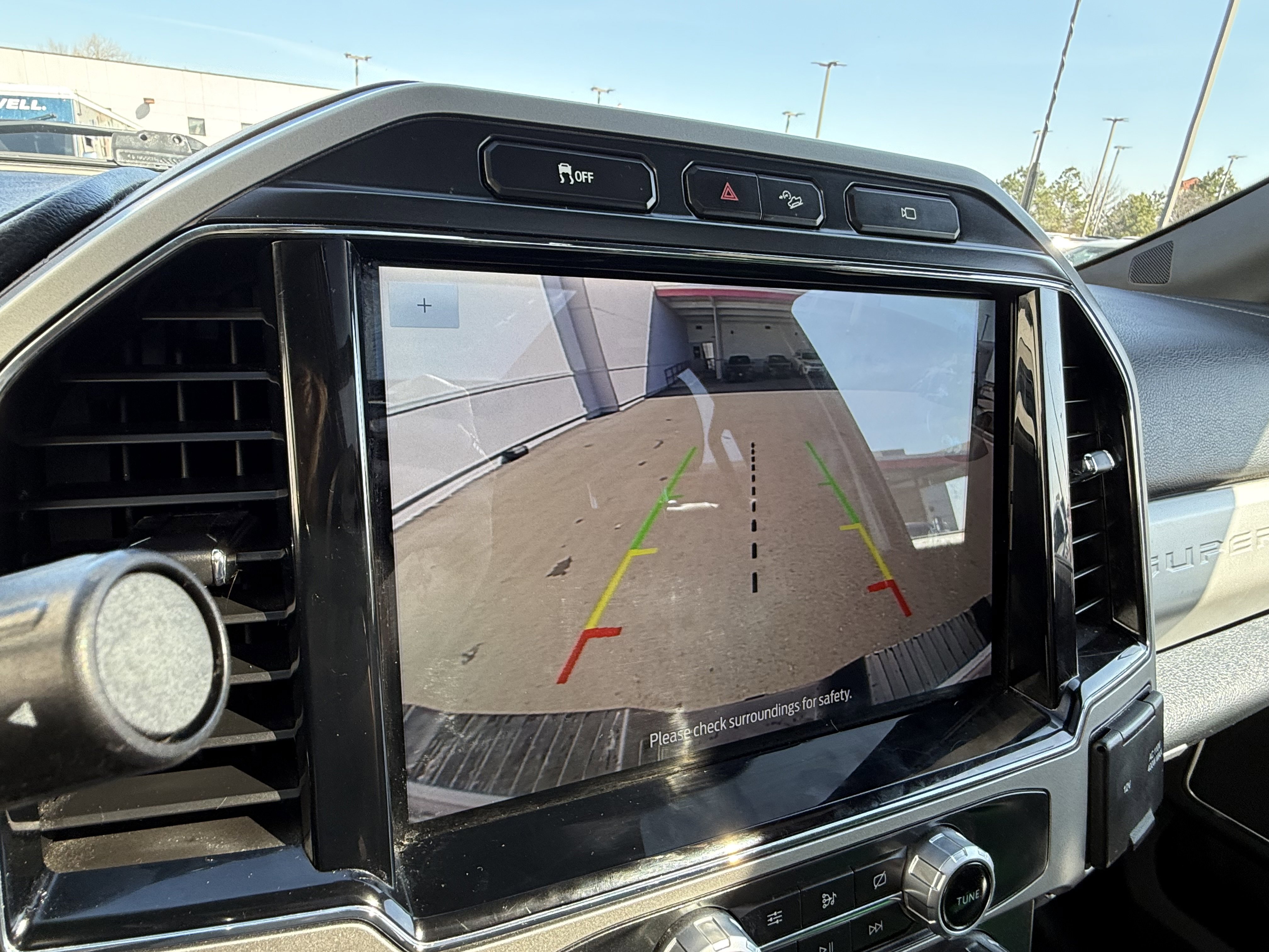 Used 2022 Ford F250 Lariat w/ Black Appearance Package image 10