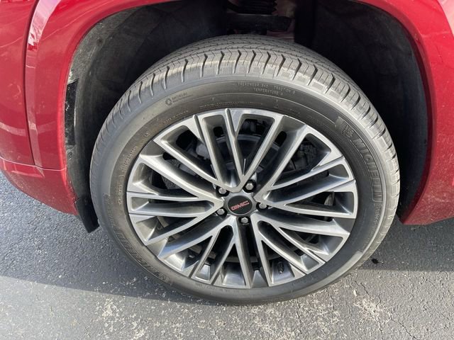 New 2026 GMC Terrain Denali w/ LPO, Black Badging Package image 10