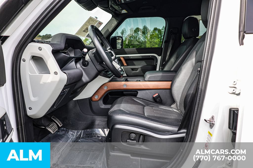 Used 2022 Land Rover Defender 110 X-Dynamic SE AWD/4WD image 18