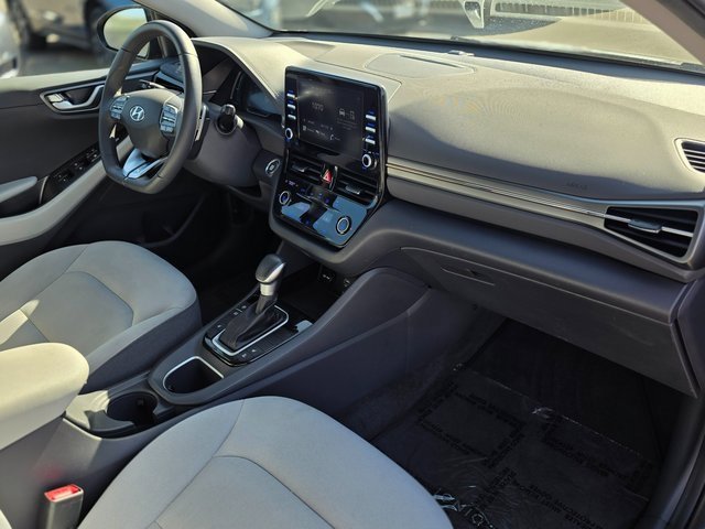 Used 2022 Hyundai Ioniq SEL image 9