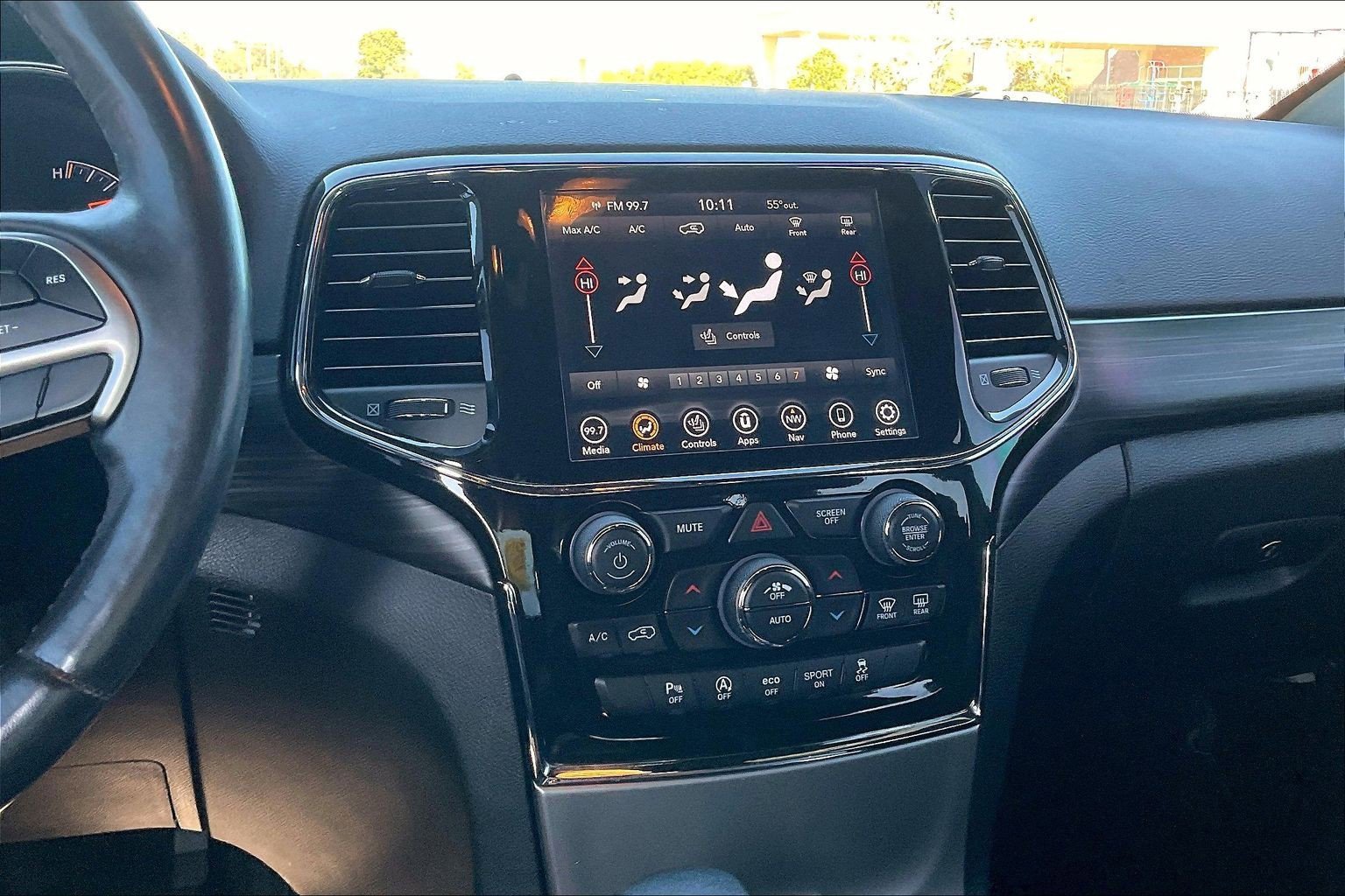 Used 2021 Jeep Grand Cherokee Laredo X image 6