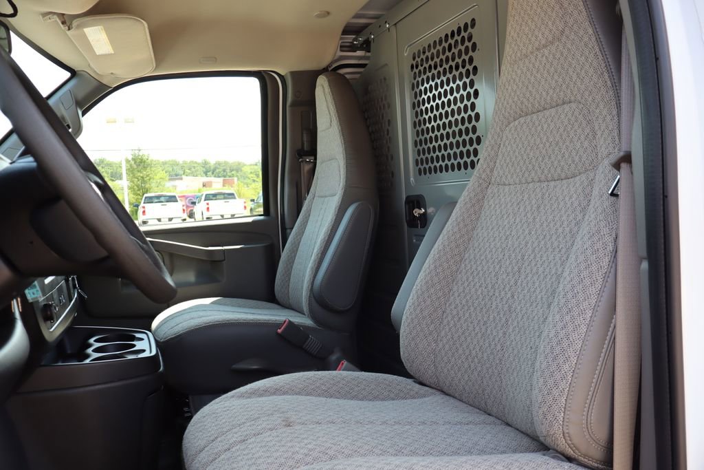 New 2025 Chevrolet Express 2500 w/ Driver Convenience Package image 8