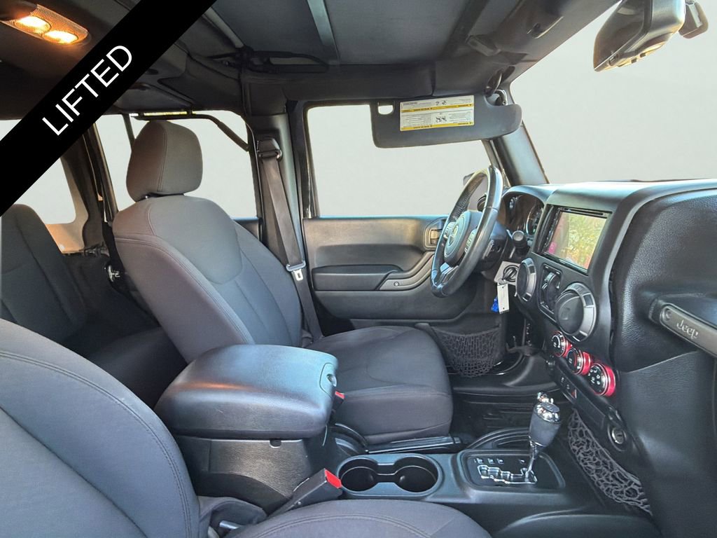 Used 2018 Jeep Wrangler Unlimited Sport S image 51
