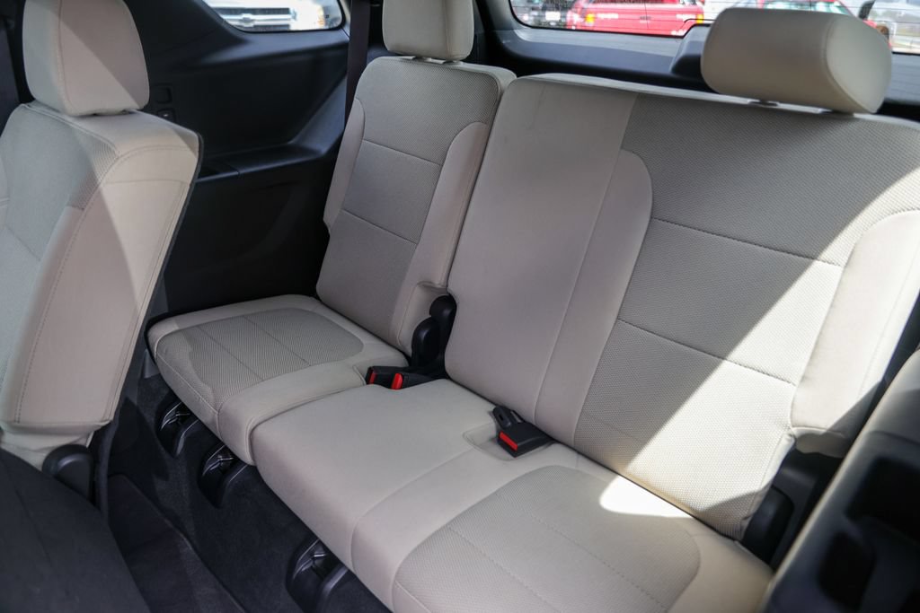 Used 2023 Chevrolet Traverse LS w/ Safety Package FWD image 26