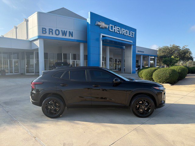 Used 2024 Chevrolet Trax LT FWD image 1