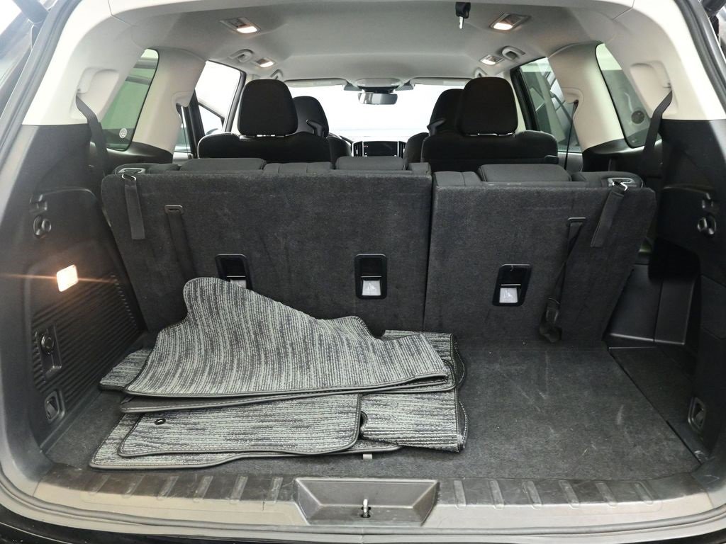 Certified 2024 Subaru Ascent Premium w/ Convenience Package image 18