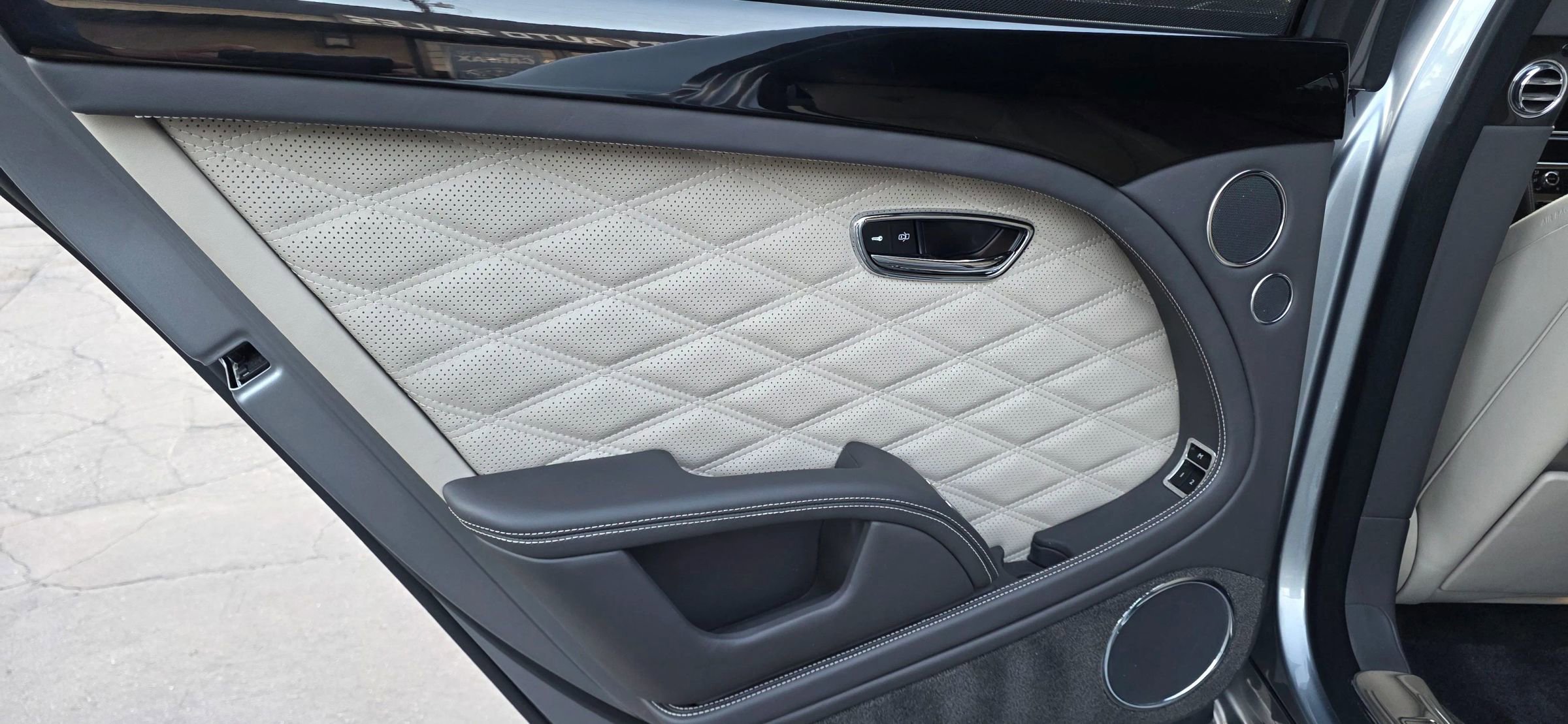 Used 2020 Bentley Mulsanne image 31