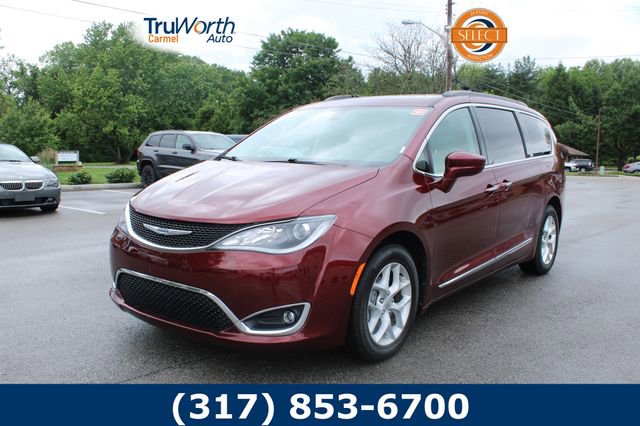 Used 2017 Chrysler Pacifica Touring-L w/ Tire & Wheel Group
