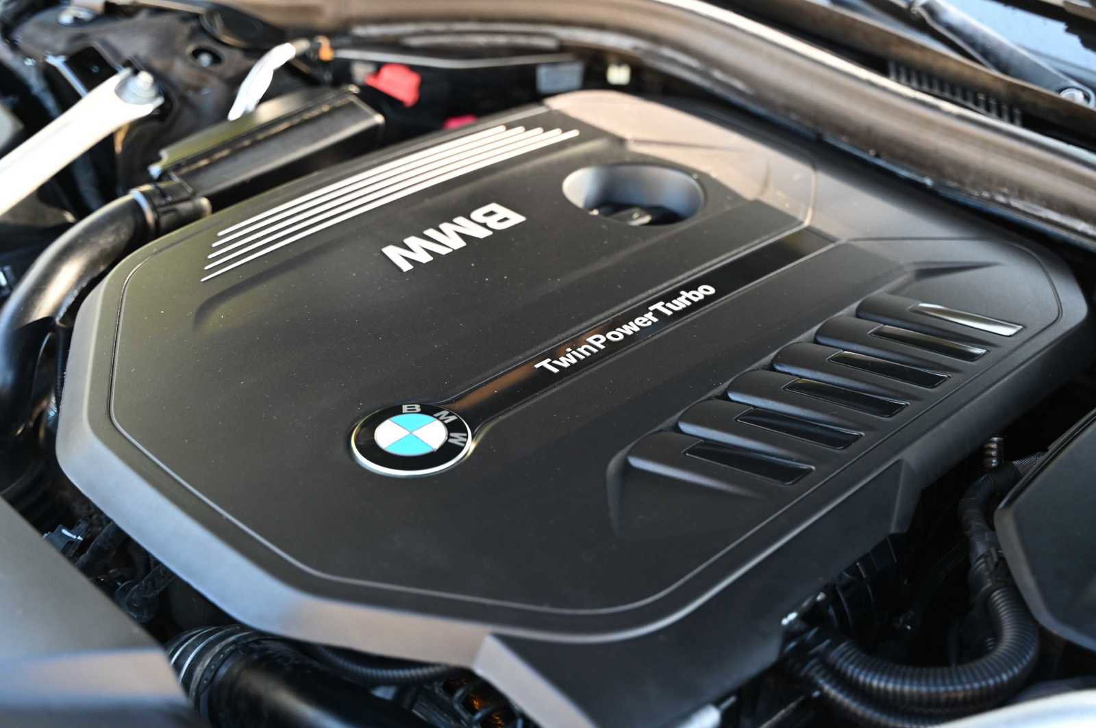 Used 2019 BMW 740i w/ M Sport Package image 21