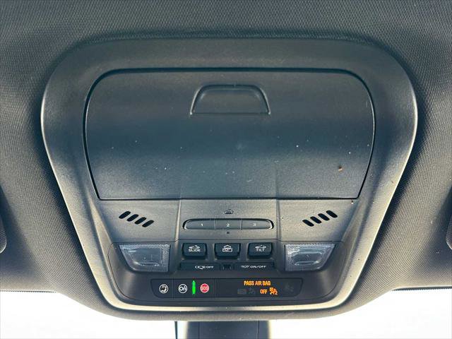 Used 2023 Buick Enclave Premium w/ Experience Buick Package image 33