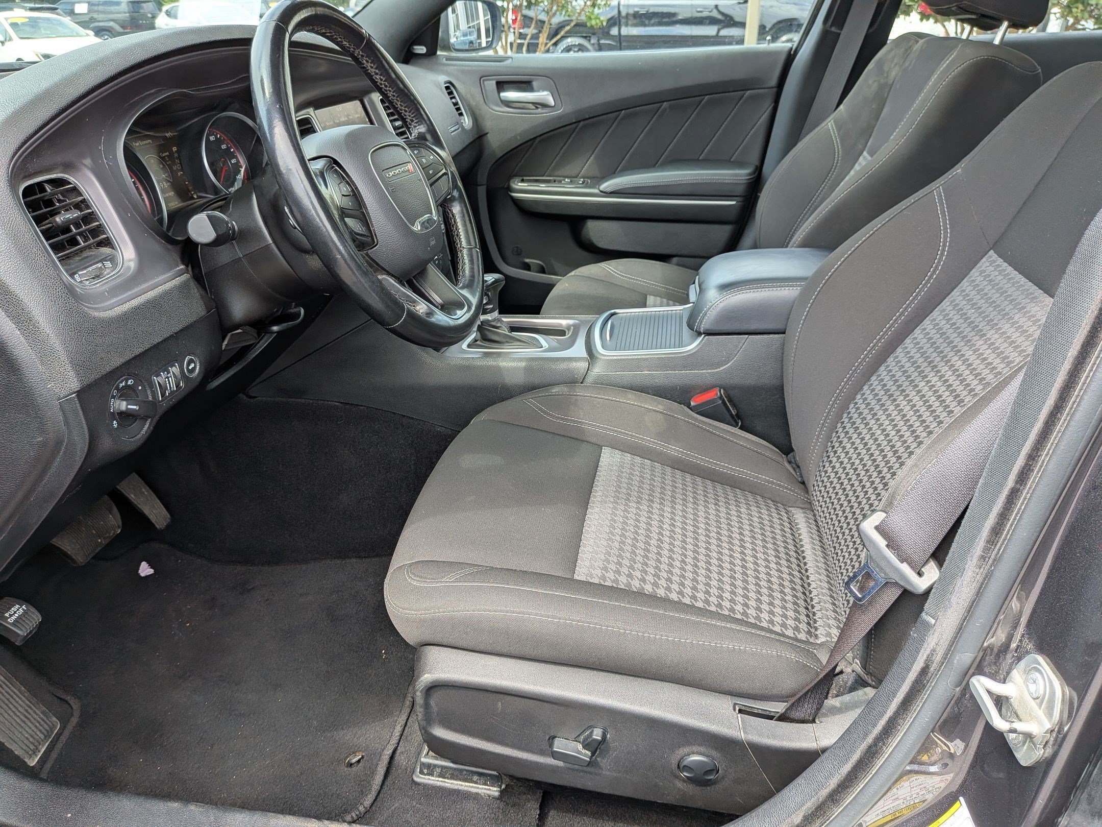 Used 2023 Dodge Charger SXT w/ Cold Weather Package RWD image 11