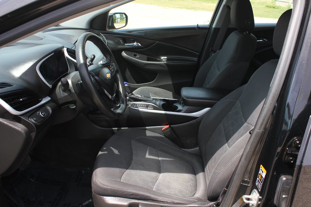 Used 2017 Chevrolet Volt LT w/ Comfort Package FWD image 29