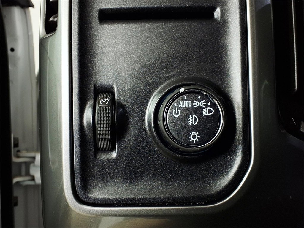 Used 2018 Chevrolet Silverado 1500 LT w/ Texas Edition image 24