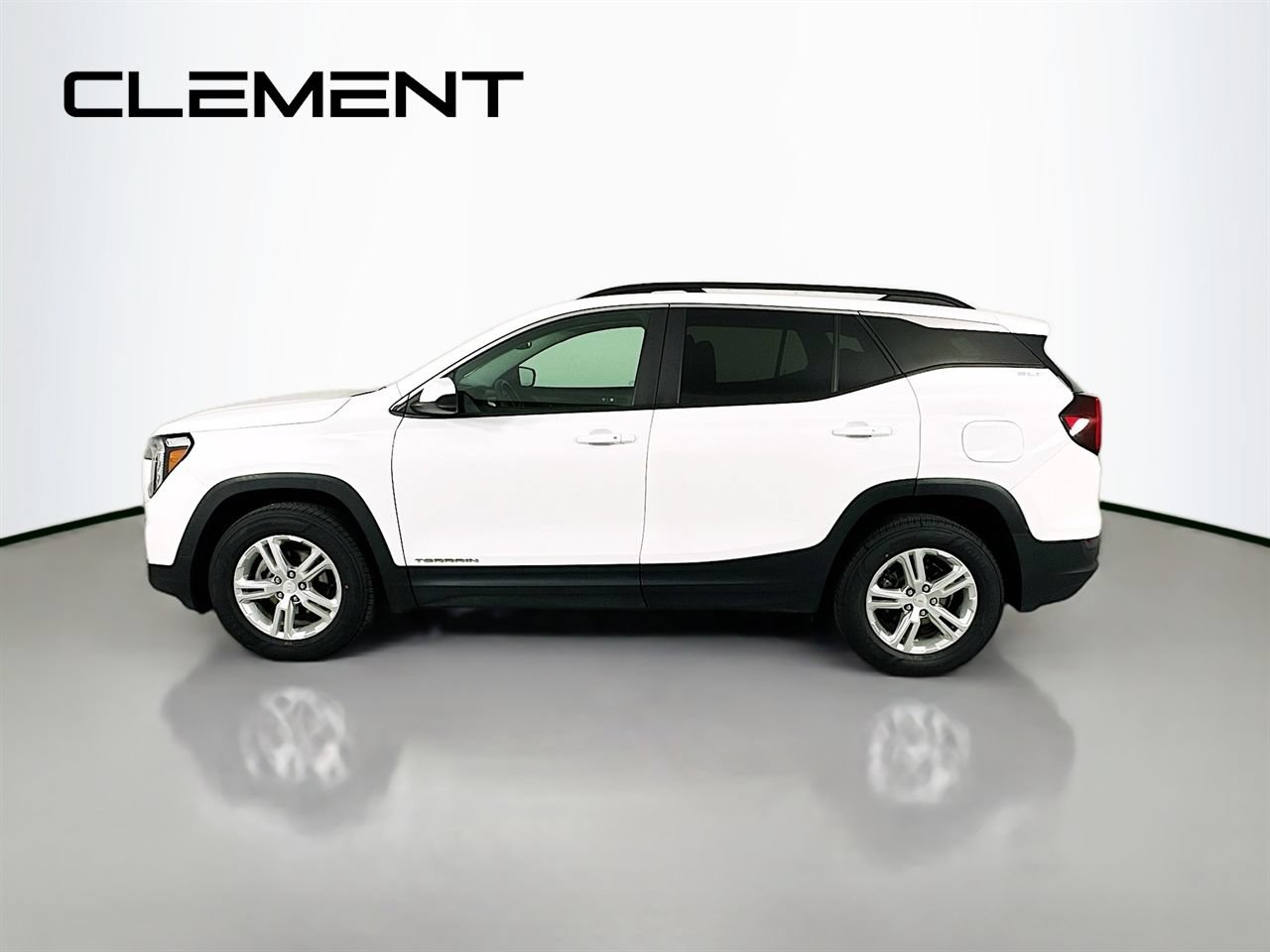 Used 2022 GMC Terrain SLE w/ Driver Convenience Package AWD/4WD image 6