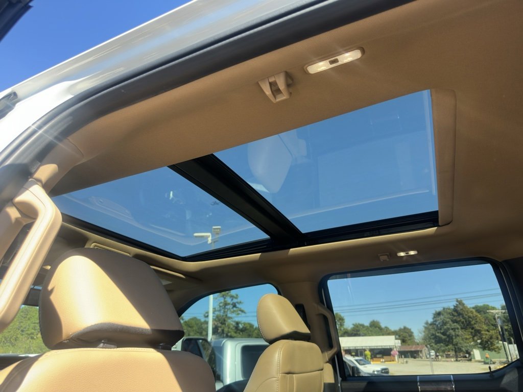 Used 2022 Ford F250 Lariat image 3