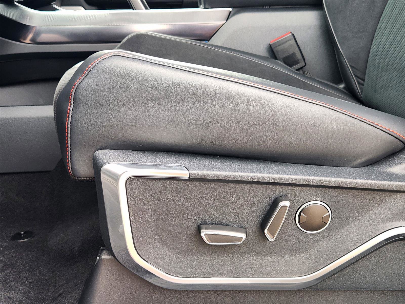 New 2026 Ford F150 Raptor w/ Equipment Group 803A Raptor R AWD/4WD image 18