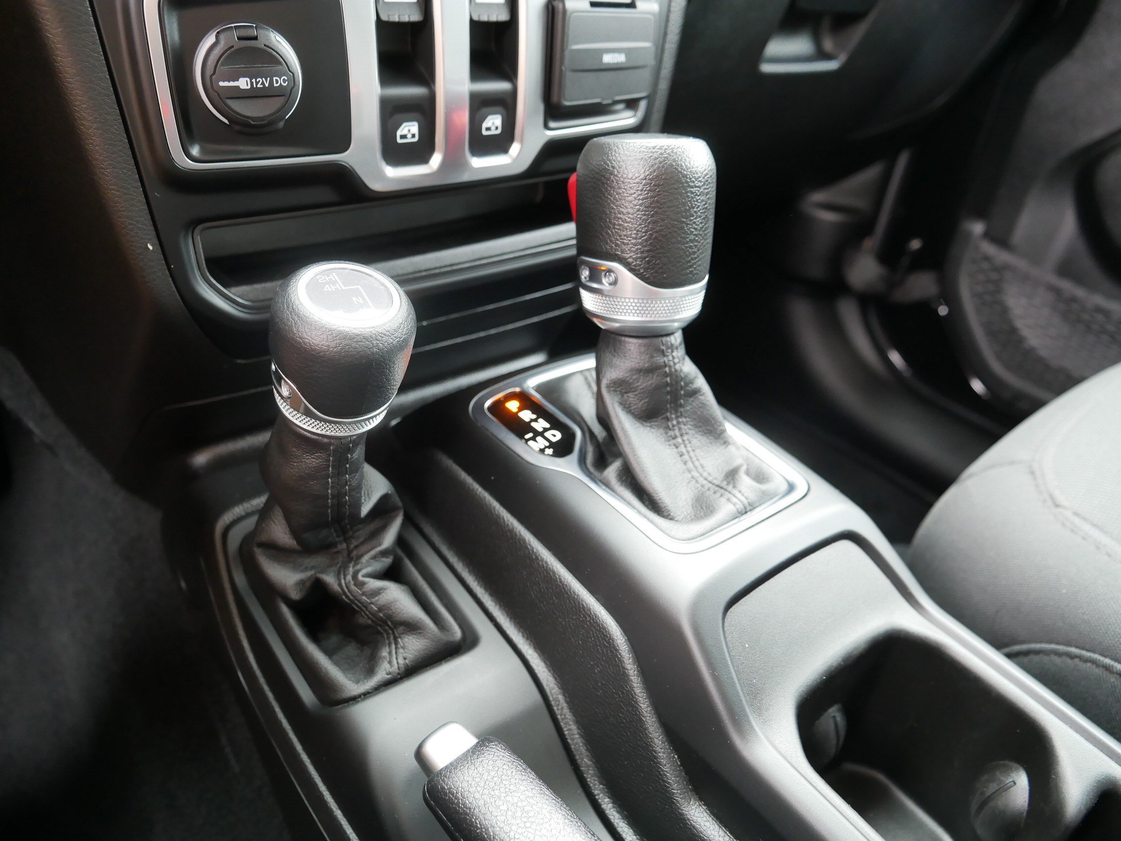 Used 2023 Jeep Wrangler Sport AWD/4WD image 24