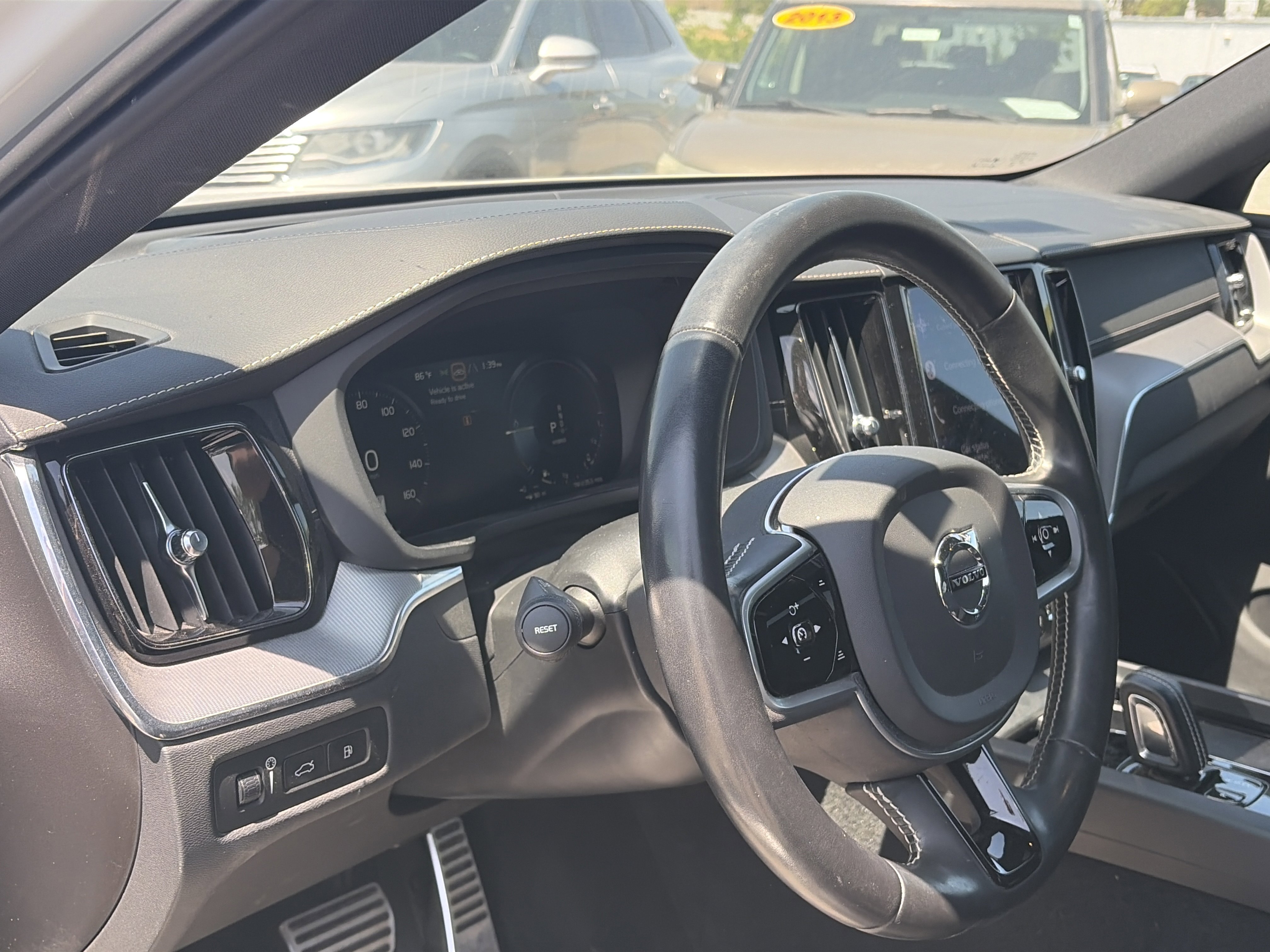 Used 2021 Volvo XC60 T8 R-Design w/ Protection Package Premier AWD/4WD image 20