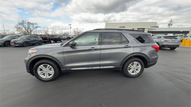 Used 2021 Ford Explorer XLT w/ Equipment Group 202A image 5