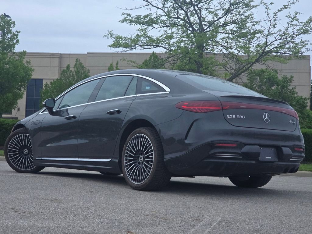 Used 2022 Mercedes-Benz EQS 580 4MATIC Sedan image 15