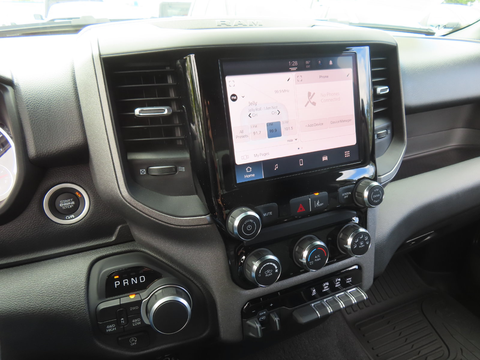Used 2025 RAM 1500 Tradesman w/ Night Edition AWD/4WD image 23