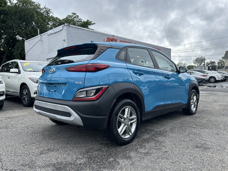 Used 2022 Hyundai Kona SE AWD/4WD image 4