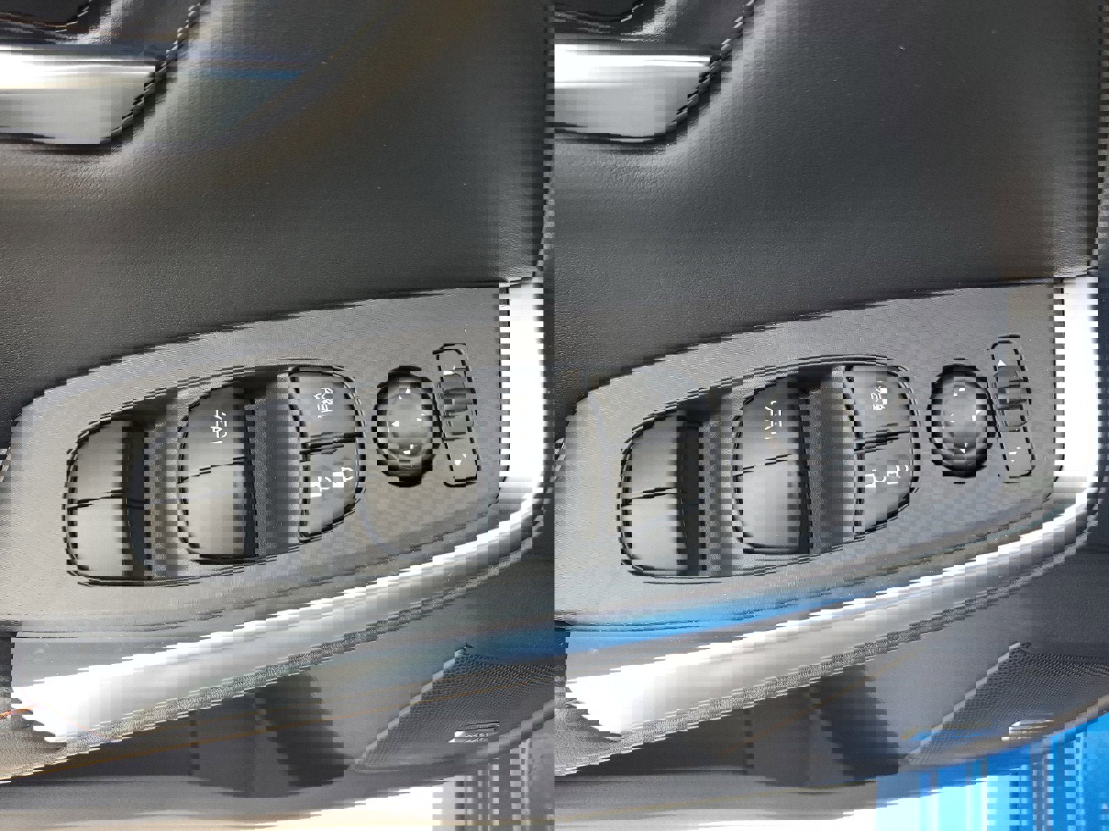 New 2025 Nissan Sentra SR w/ SR Premium Package image 13