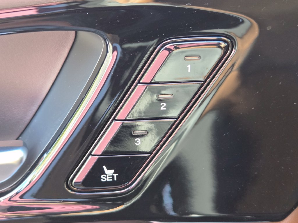 Used 2022 Acura MDX w/ Advance Package AWD/4WD image 10