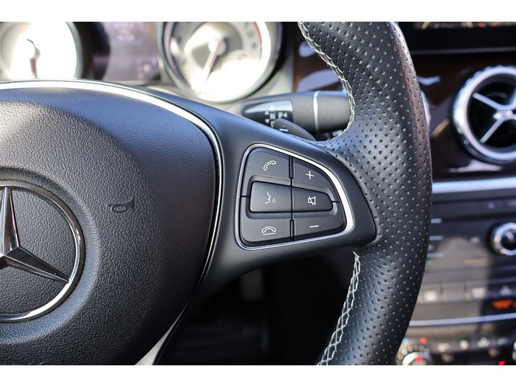 Used 2017 Mercedes-Benz GLA 250 4MATIC image 25