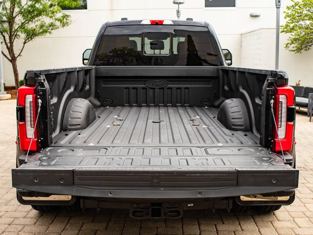 Used 2023 Ford F350 Platinum AWD/4WD image 21