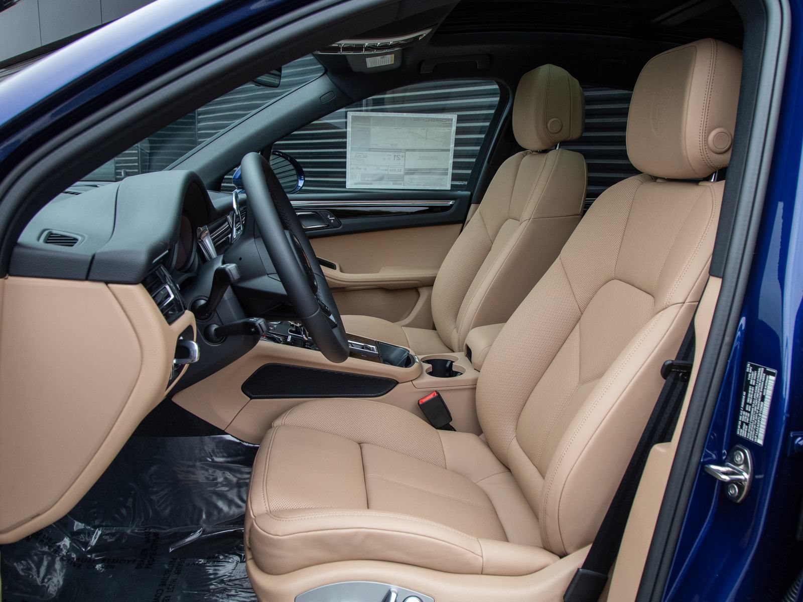 New 2026 Porsche Macan AWD/4WD image 5