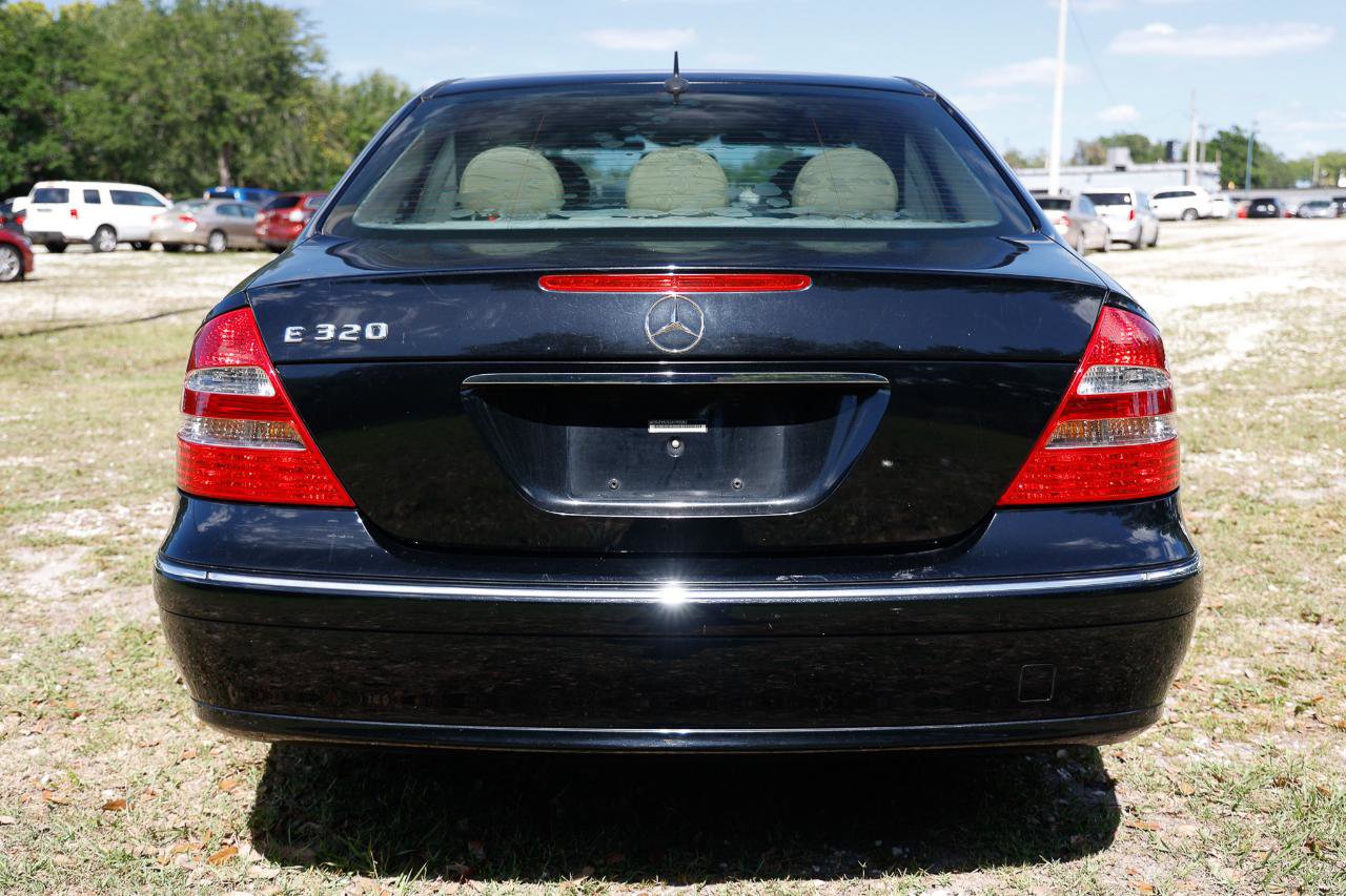 Used 2003 Mercedes-Benz E 320 Sedan w/ X2 Opt Pkg image 9