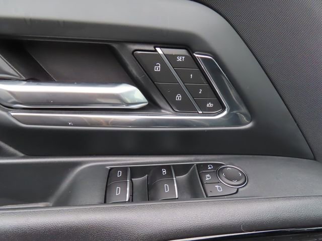 Used 2025 Chevrolet Silverado EV LT AWD/4WD image 14