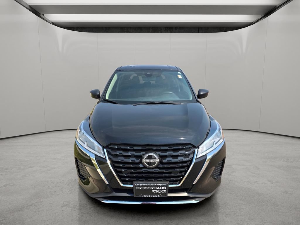Used 2025 Nissan Kicks Play S w/ Interior Electronics Package FWD image 8