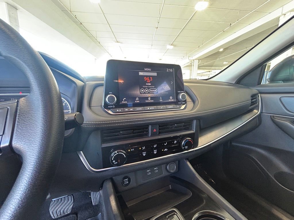 Used 2024 Nissan Rogue S image 11