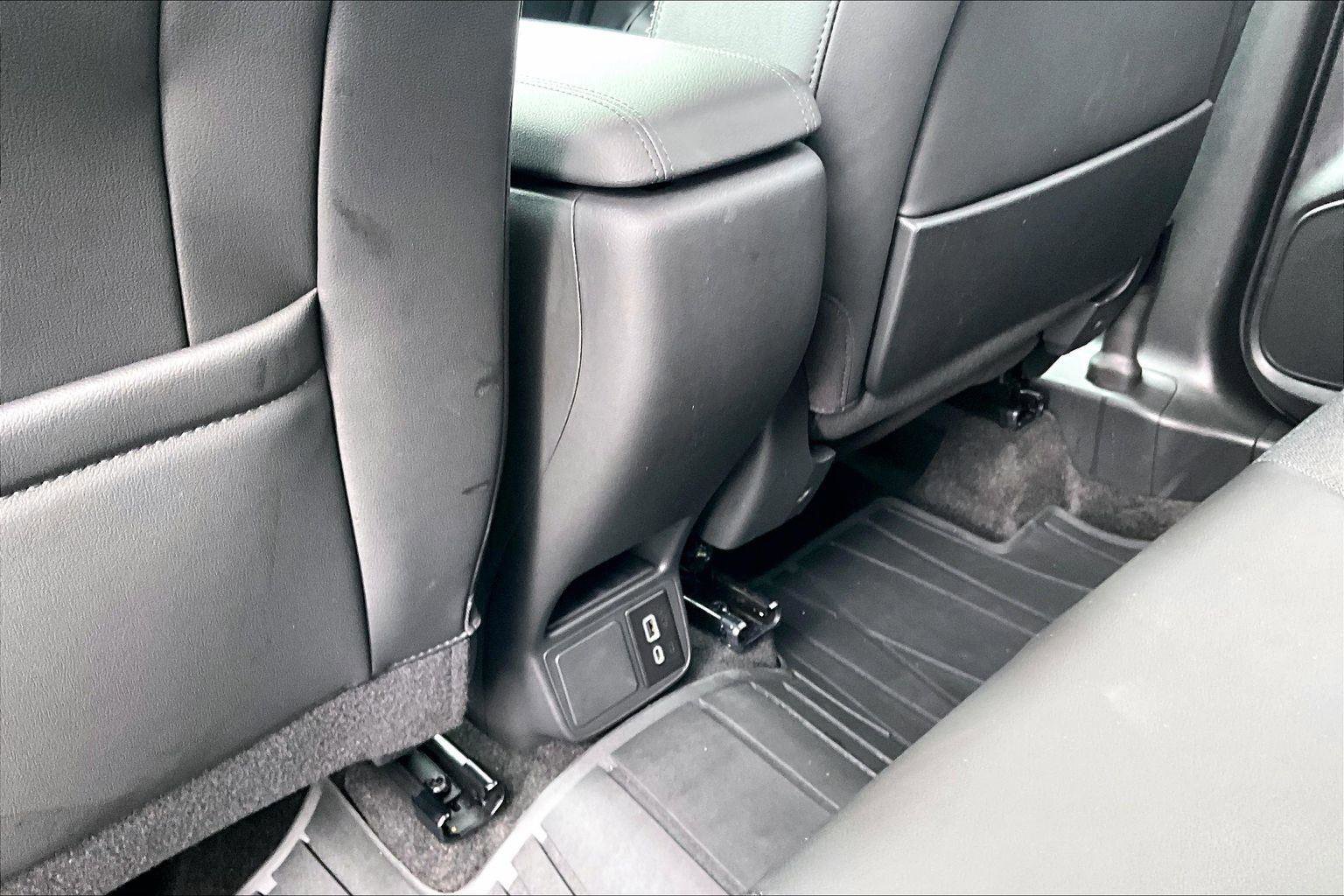 Used 2023 Buick Encore GX Select w/ Safety Package II image 33