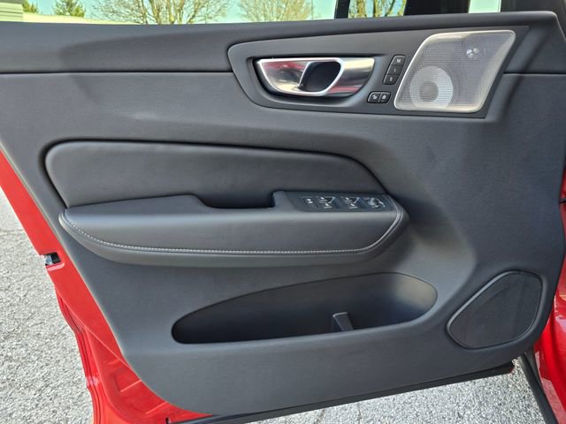 Used 2025 Volvo XC60 T8 Ultra w/ Protection Package Premier image 13