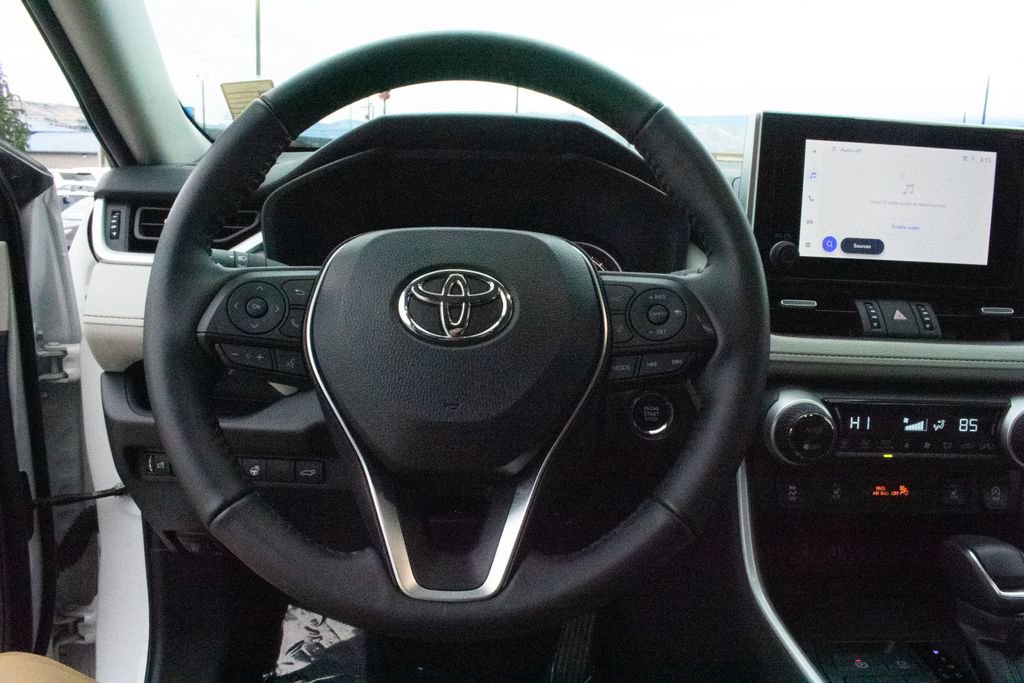 Used 2025 Toyota RAV4 XLE Premium image 15