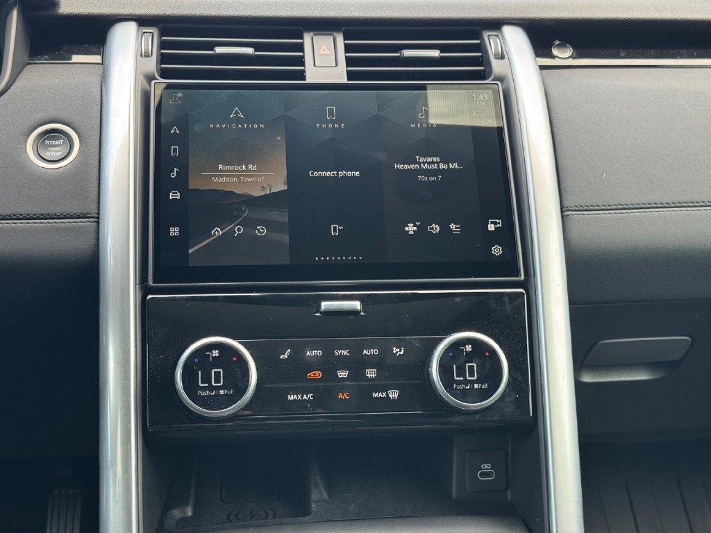 Used 2025 Land Rover Discovery S AWD/4WD image 13