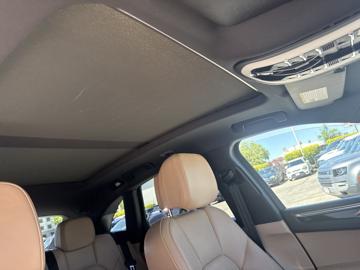Used 2019 Porsche Macan AWD/4WD image 23