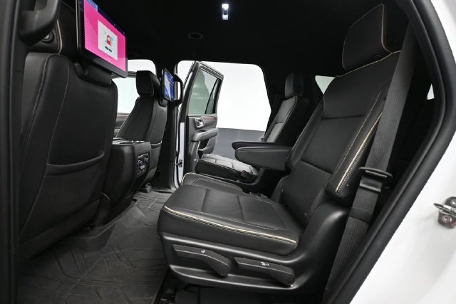 Used 2023 Chevrolet Tahoe Premier w/ Advanced Technology Package AWD/4WD image 30